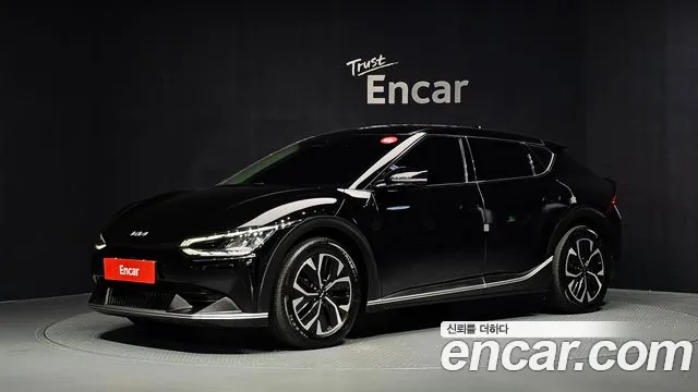 Kia EV6 2023 — photo 1