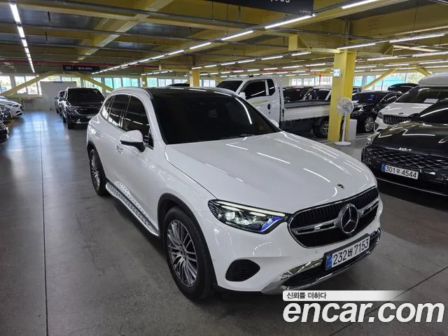 Mercedes-Benz GLC-Class 2025 — photo 1