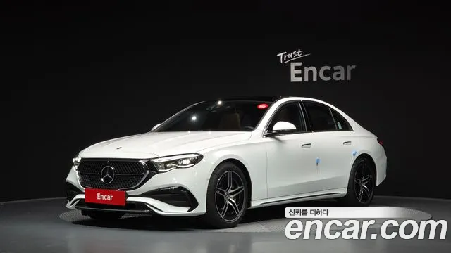 Mercedes-Benz E-Class 2025 — photo 1