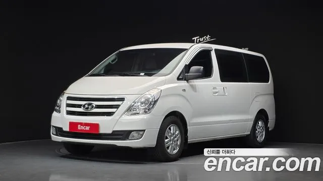 Hyundai Starex 2018 — photo 1