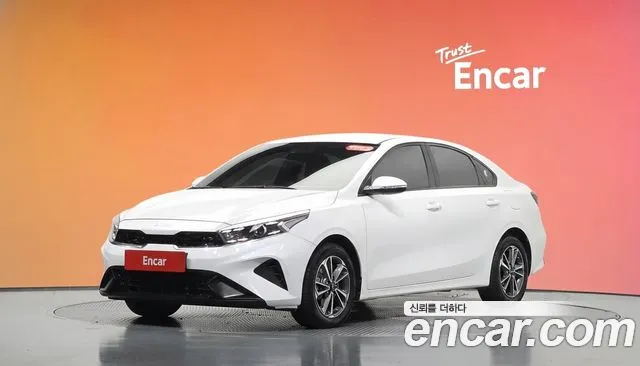 Kia K3 2023 — photo 1