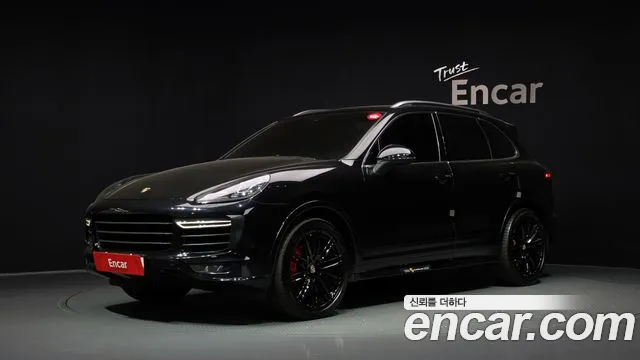 Porsche Cayenne 2016 — photo 1