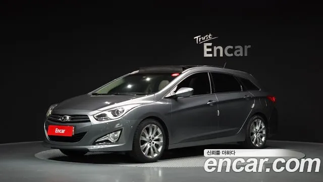 Hyundai i40 2012 — photo 1