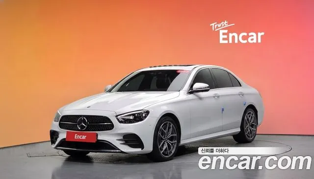 Mercedes-Benz E-Class 2023 — photo 1