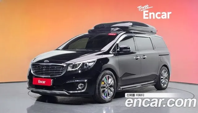 Kia Canival 2017 — photo 1