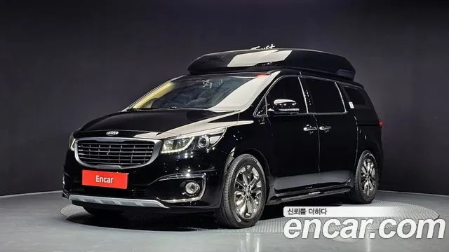 Kia Canival 2017 — photo 1