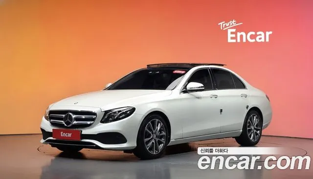 Mercedes-Benz E-Class 2017 — photo 1