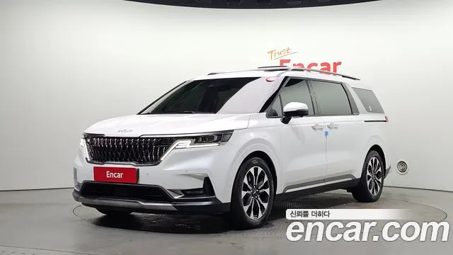 Kia Canival 2022 — photo 1