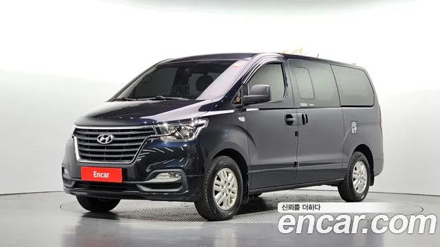 Hyundai Starex 2020 — photo 1