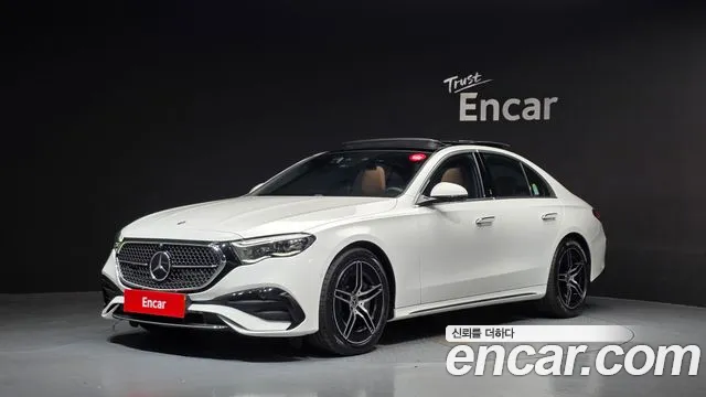 Mercedes-Benz E-Class 2026 — photo 1