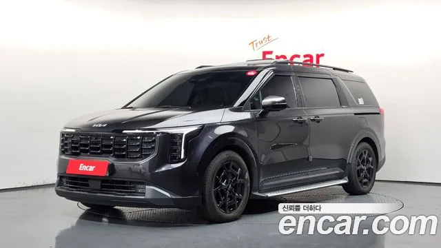 Kia Canival 2025 — photo 1