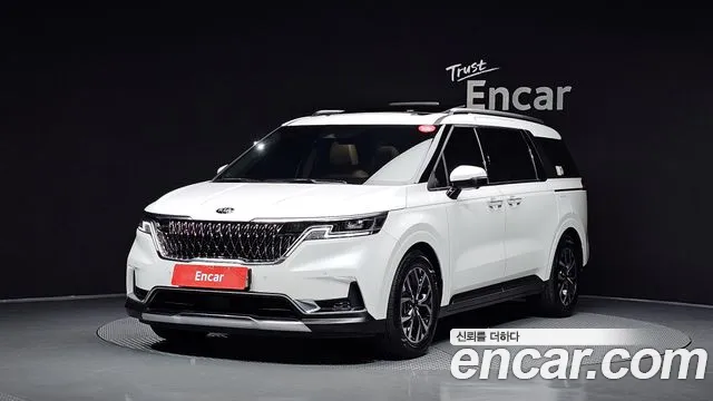 Kia Canival 2021 — photo 1