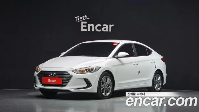 Hyundai AVANTE 2017 — photo 1
