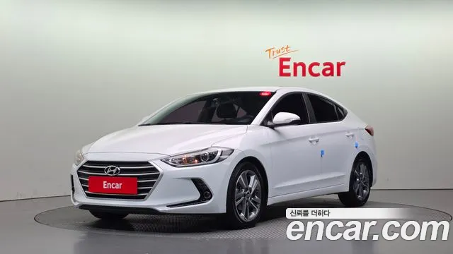 Hyundai AVANTE 2018 — photo 1