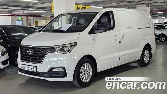 Hyundai Starex 2019 — photo 1
