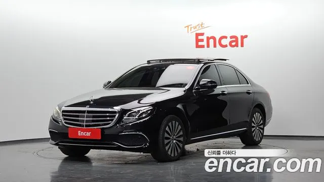 Mercedes-Benz E-Class 2017 — photo 1