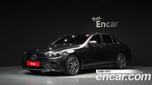 Mercedes-Benz E-Class 2021 — photo 1