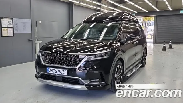 Kia Canival 2021 — photo 1