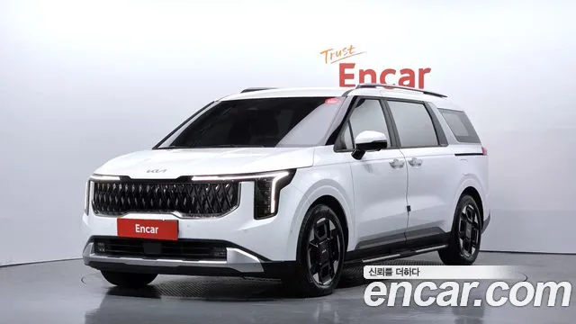 Kia Canival 2025 — photo 1