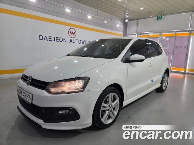 Volkswagen Polo 2014 — photo 1