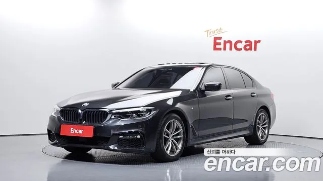 BMW 5-Series 2017 — photo 1