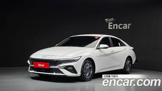 Hyundai AVANTE 2024 — photo 1