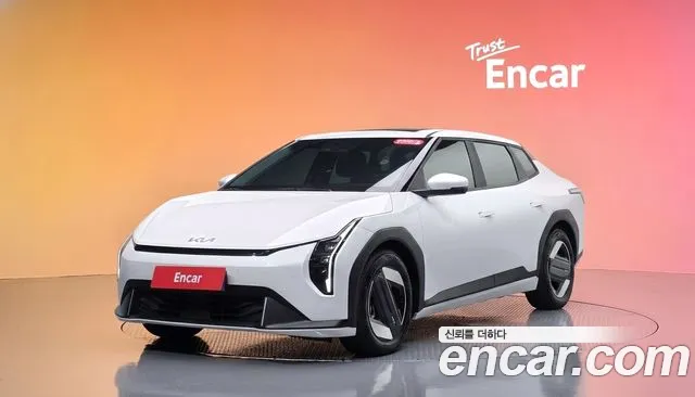 Kia EV4 2026 — photo 1