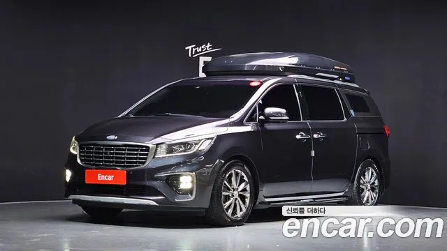 Kia Canival 2019 — photo 1