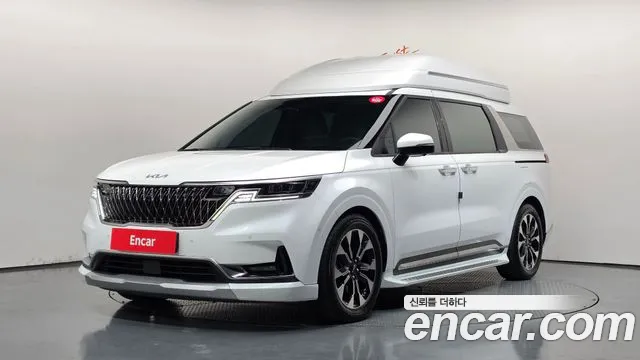 Kia Canival 2022 — photo 1