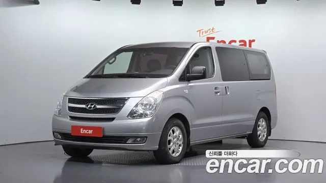 Hyundai Starex 2012 — photo 1
