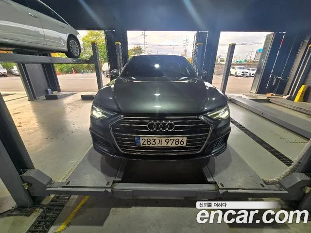 Audi A6 2022 — photo 1