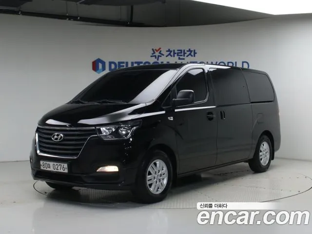 Hyundai Starex 2021 — photo 1