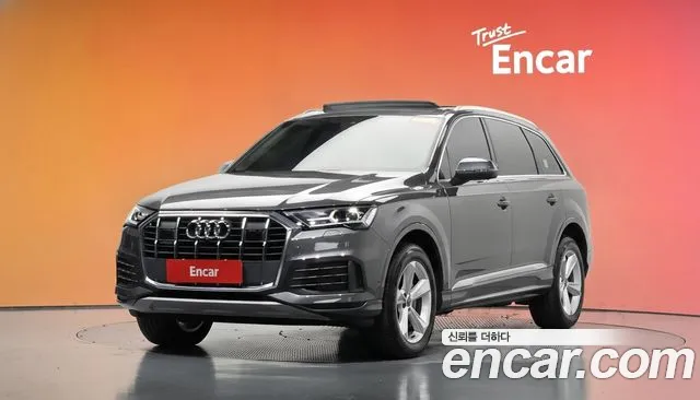 Audi Q7 2022 — photo 1