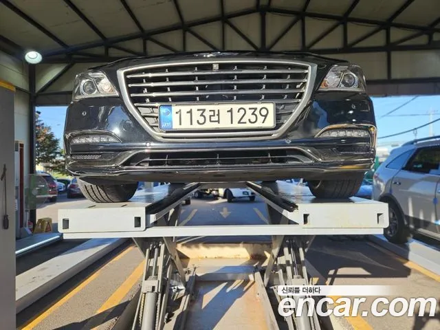 Genesis G80 2017 — photo 1