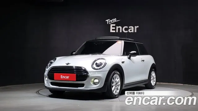 Mini Cooper 2019 — photo 1