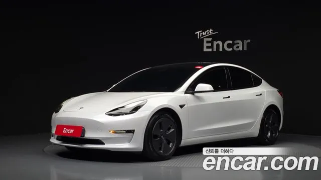 Tesla Model 3 2022 — photo 1