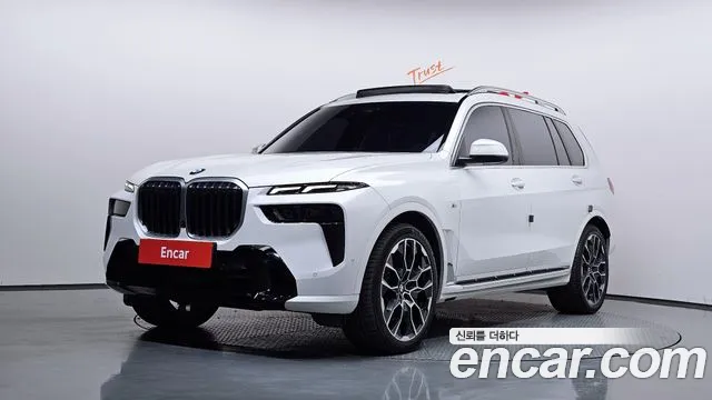 BMW X7 2023 — photo 1