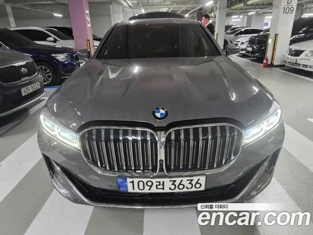 BMW 7-Series 2021 — photo 1