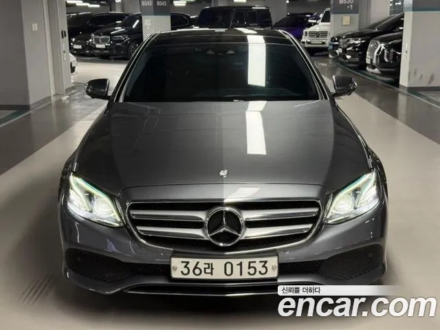 Mercedes-Benz E-Class 2017 — photo 1
