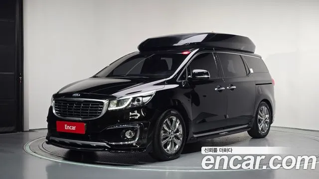 Kia Canival 2017 — photo 1