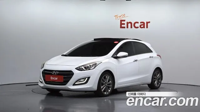 Hyundai i30 2016 — photo 1