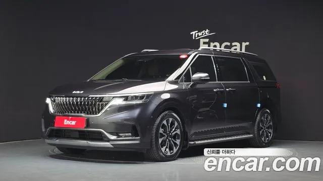 Kia Canival 2022 — photo 1