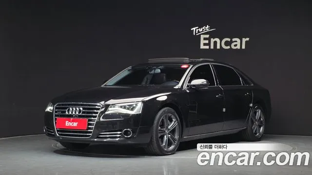Audi A8 2014 — photo 1