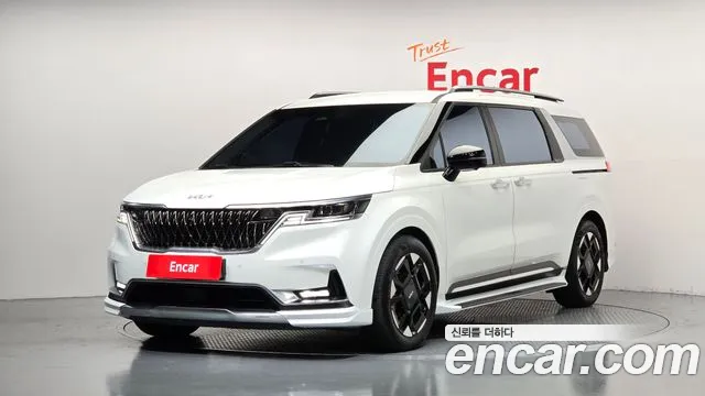 Kia Canival 2021 — photo 1