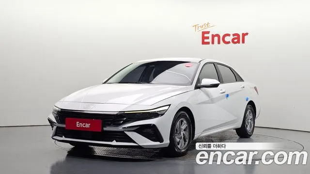 Hyundai AVANTE 2024 — photo 1