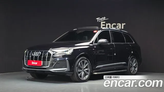 Audi Q7 2021 — photo 1