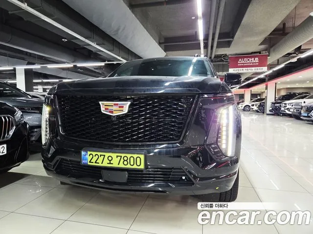 Cadillac Escalade 2025 — photo 1