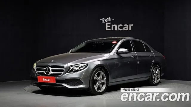 Mercedes-Benz E-Class 2017 — photo 1