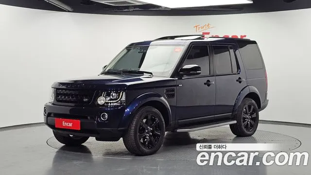 Land Rover Discovery 2016 — photo 1