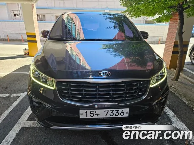 Kia Canival 2019 — photo 1